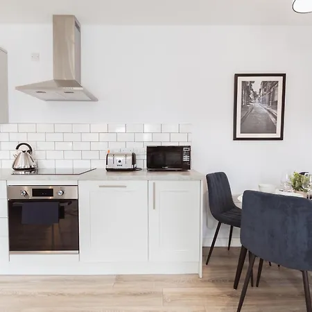 Stylish New-build, Free Parking, 20-minute Walk To Centre 约克