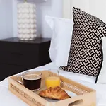Stylish New-build, Free Parking, 20-minute Walk To Centre *