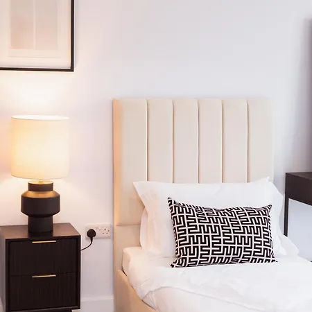 Apartmán Stylish New-build, Free Parking, 20-minute Walk To Centre *