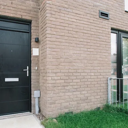 Διαμέρισμα Stylish New-build, Free Parking, 20-minute Walk To Centre