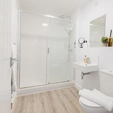 アパート Stylish New-build, Free Parking, 20-minute Walk To Centre *