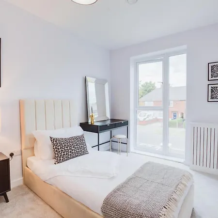 Stylish New-build, Free Parking, 20-minute Walk To Centre * ヨーク